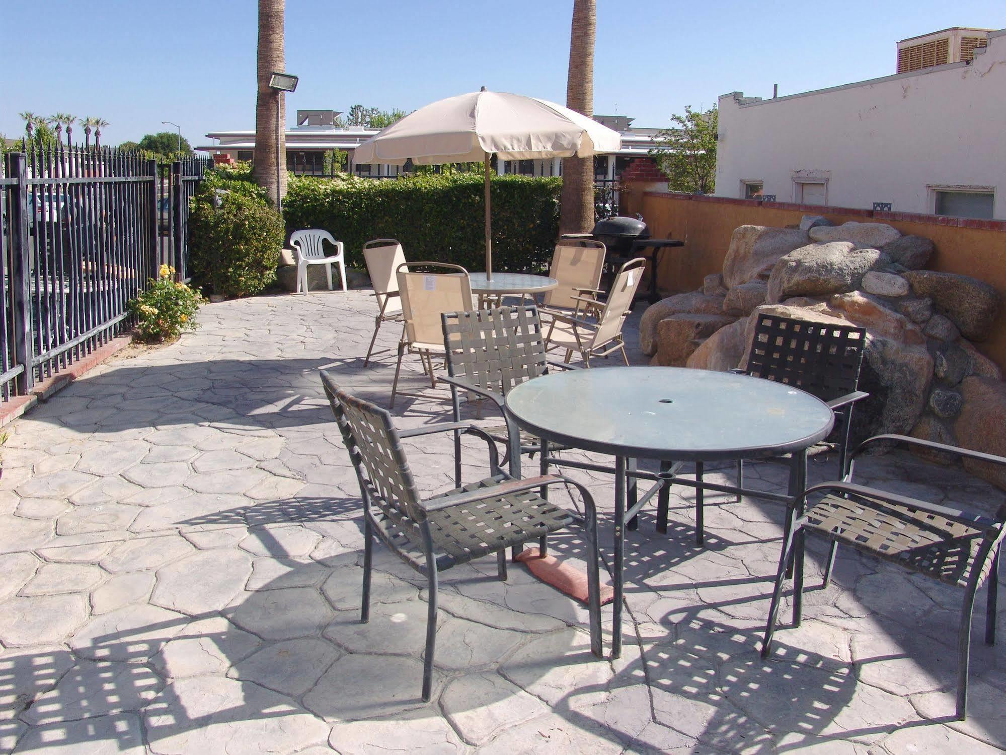 Holland Inn And Suites Taft Екстериор снимка