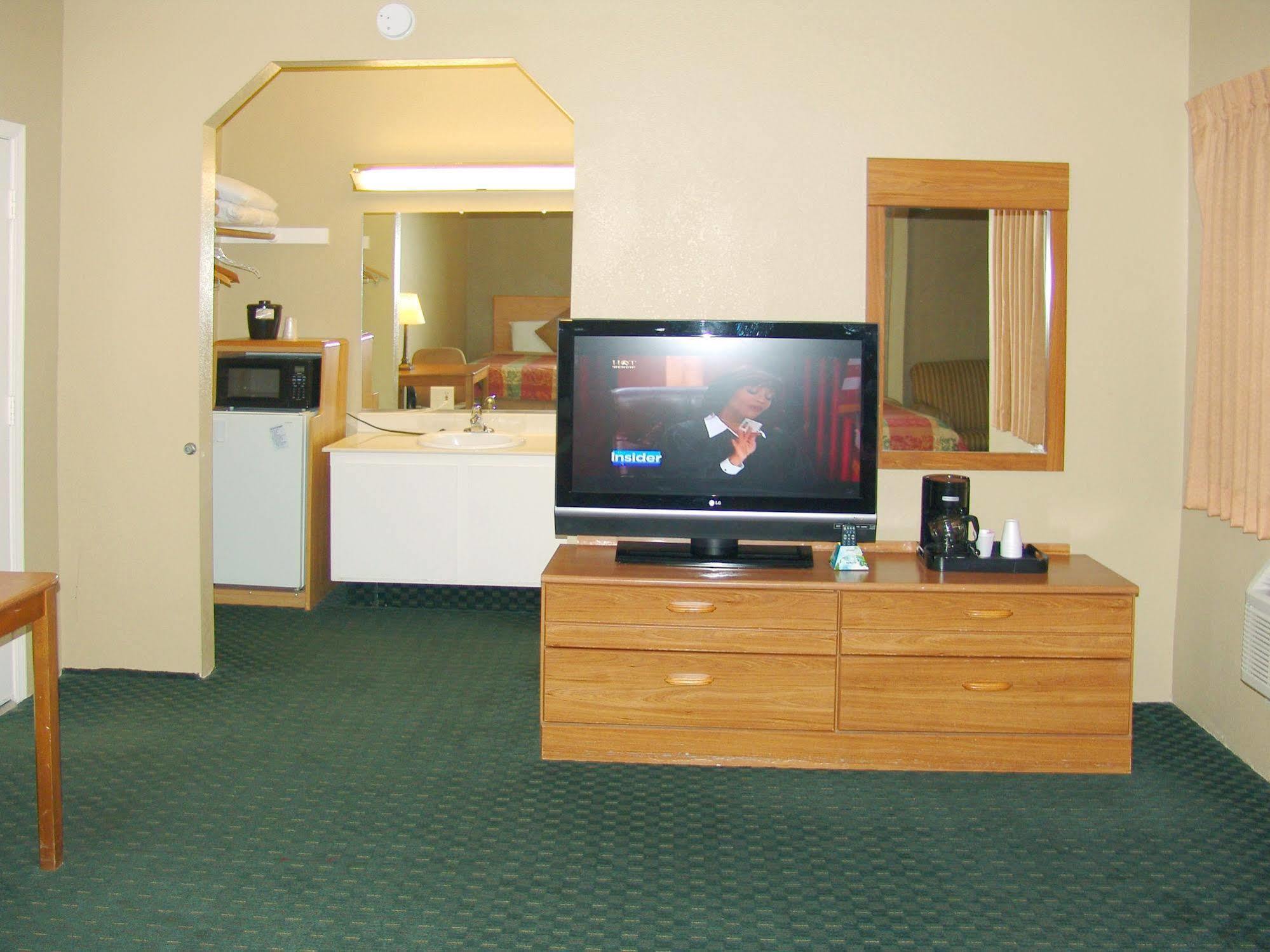 Holland Inn And Suites Taft Екстериор снимка