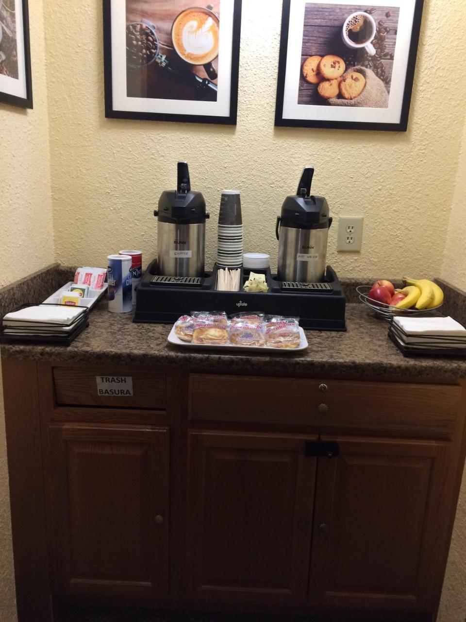 Holland Inn And Suites Taft Екстериор снимка